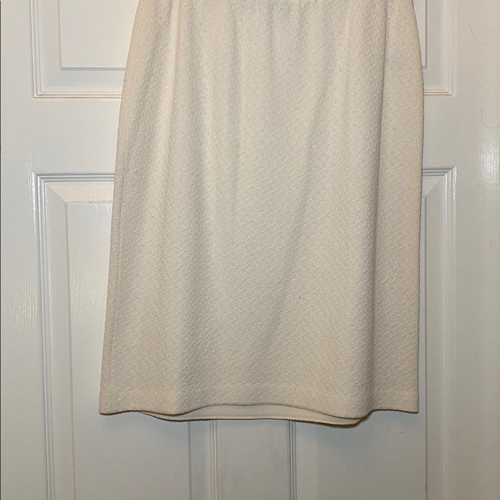St John off White skirt
